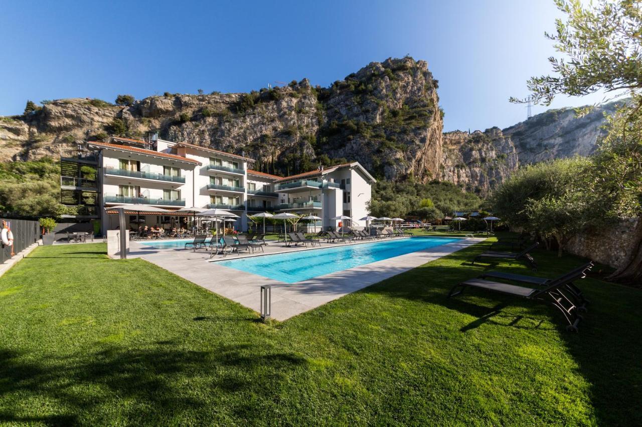 Aktivhotel Santalucia Torbole Sul Garda Luaran gambar