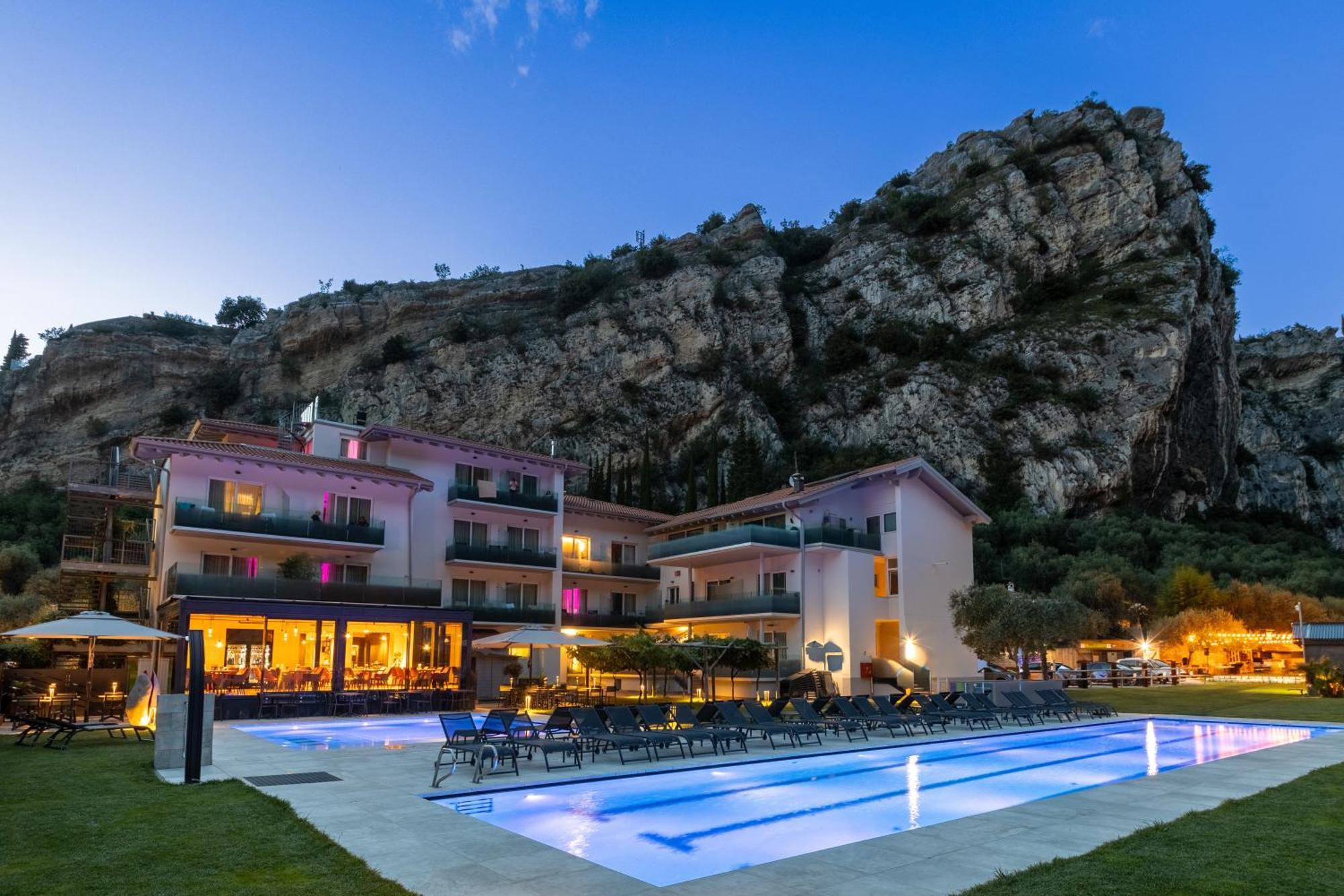 Aktivhotel Santalucia Torbole Sul Garda Luaran gambar
