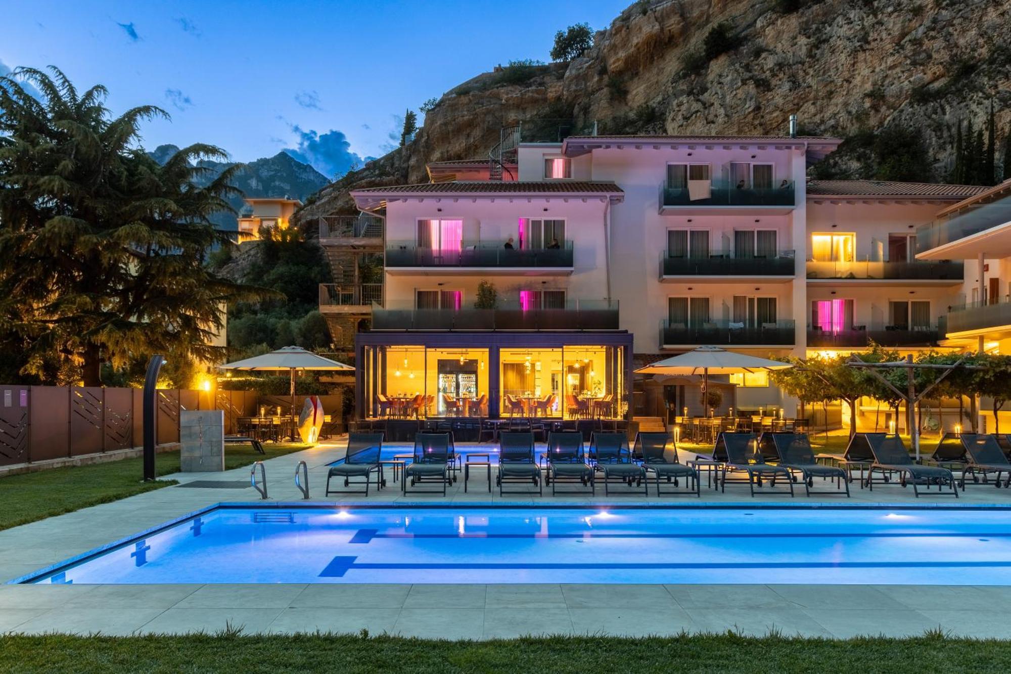 Aktivhotel Santalucia Torbole Sul Garda Luaran gambar