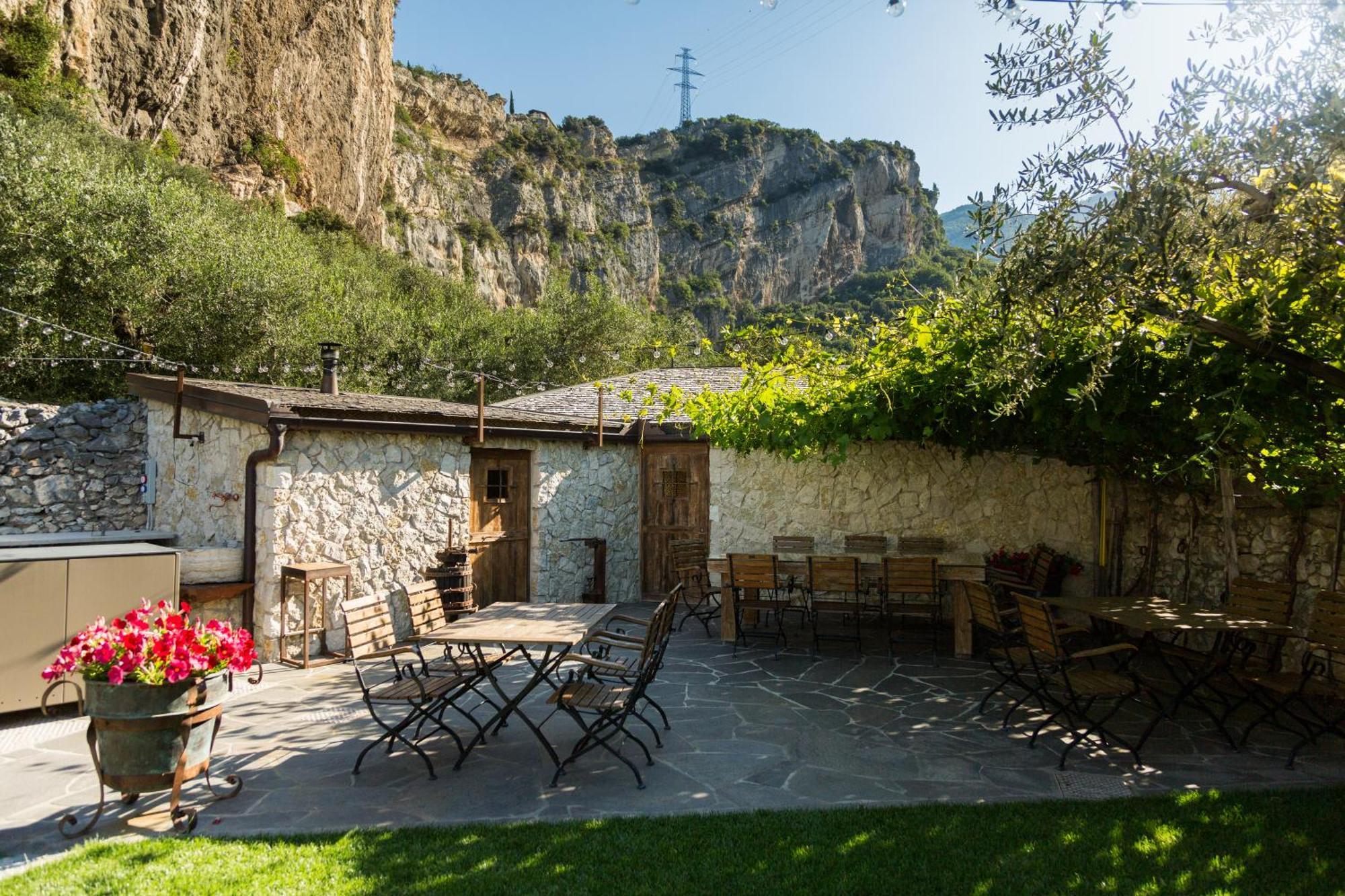 Aktivhotel Santalucia Torbole Sul Garda Luaran gambar
