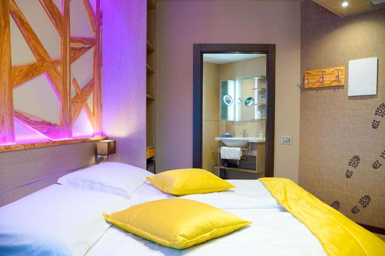 Aktivhotel Santalucia Torbole Sul Garda Luaran gambar