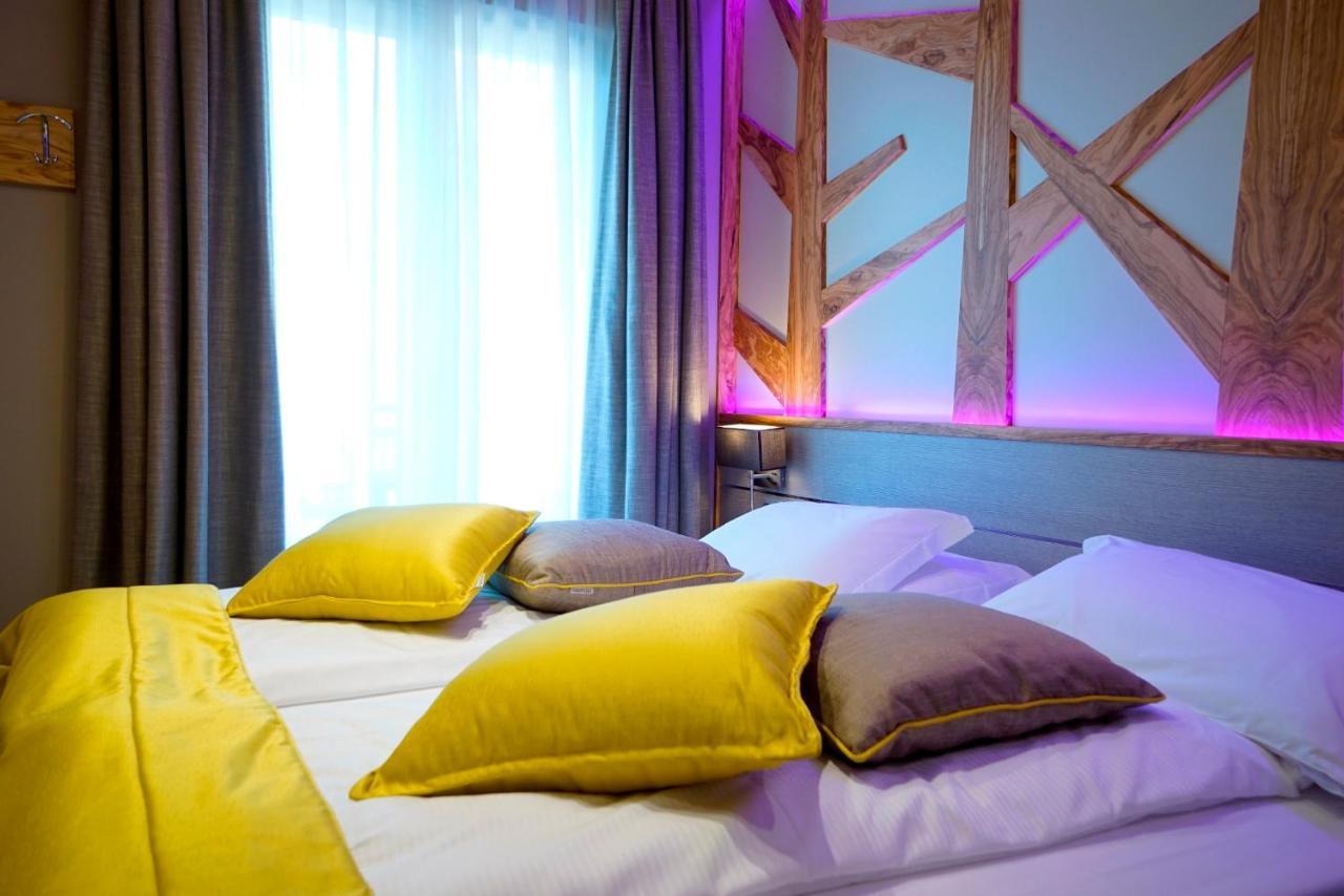 Aktivhotel Santalucia Torbole Sul Garda Luaran gambar