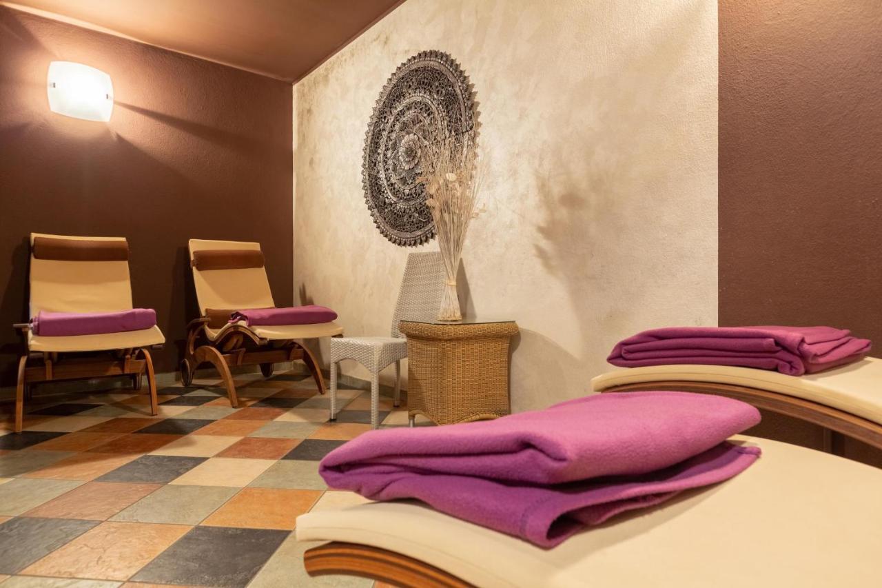 Aktivhotel Santalucia Torbole Sul Garda Luaran gambar