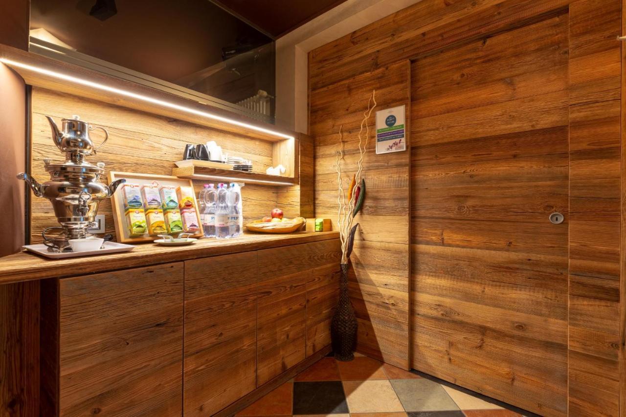Aktivhotel Santalucia Torbole Sul Garda Luaran gambar